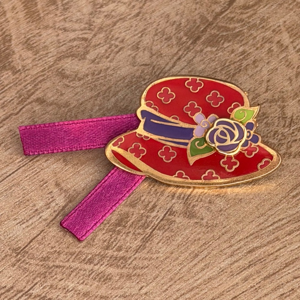 Red Hat Society 2004 Official Enamel Pin Red Hat Purple Rose Ribbon Y2K